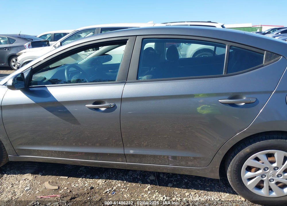 2019 HYUNDAI ELANTRA VIN: 5NPD74LFXKH495317