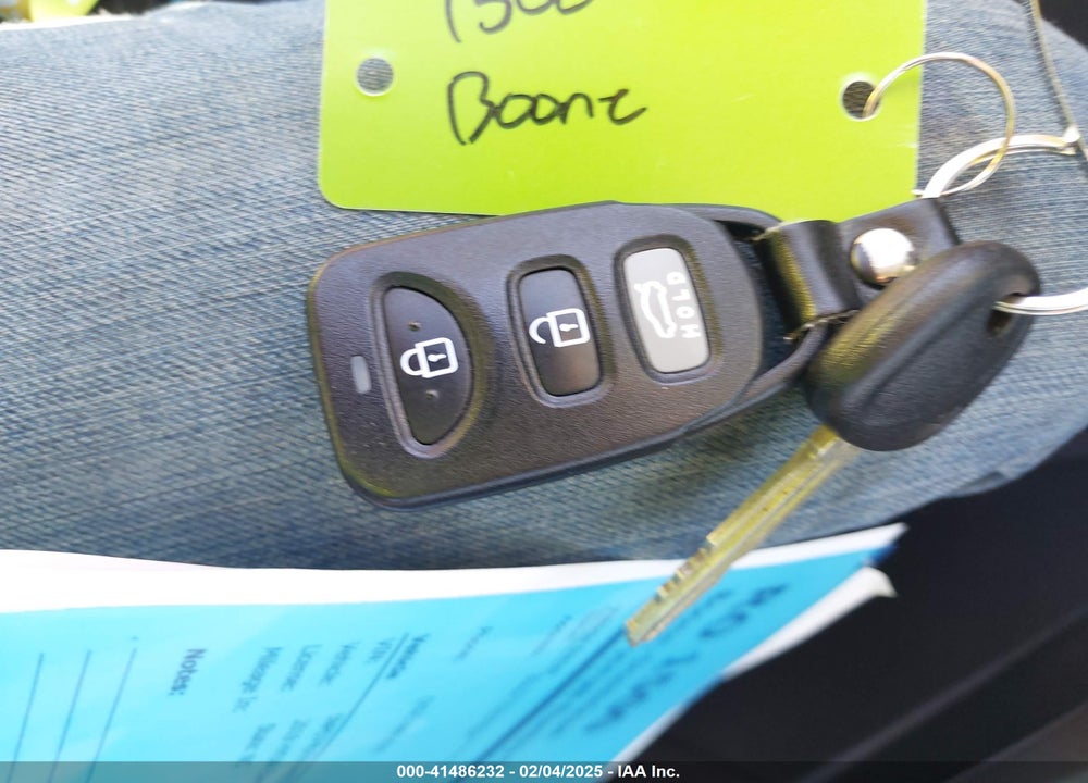 2019 HYUNDAI ELANTRA VIN: 5NPD74LFXKH495317