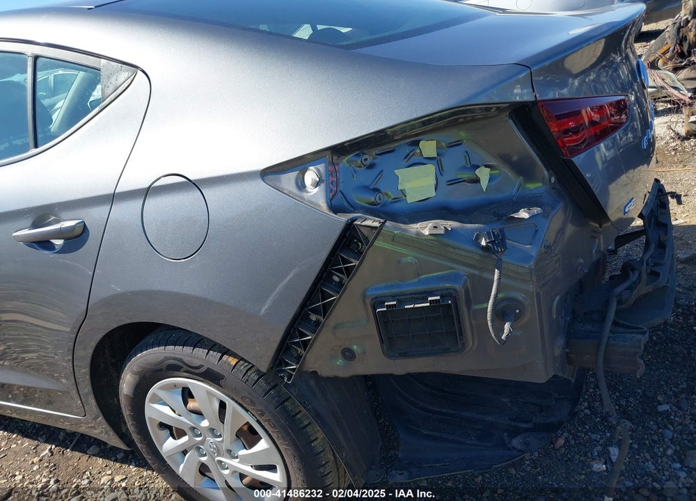 2019 HYUNDAI ELANTRA VIN: 5NPD74LFXKH495317