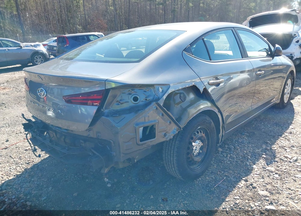 2019 HYUNDAI ELANTRA VIN: 5NPD74LFXKH495317
