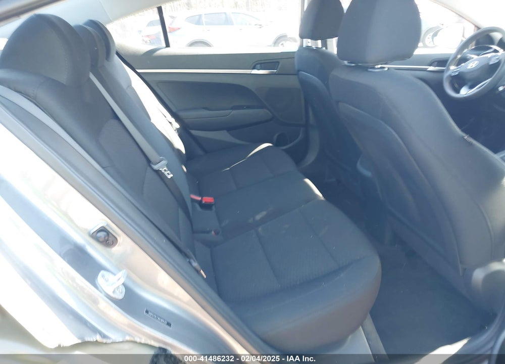 2019 HYUNDAI ELANTRA VIN: 5NPD74LFXKH495317