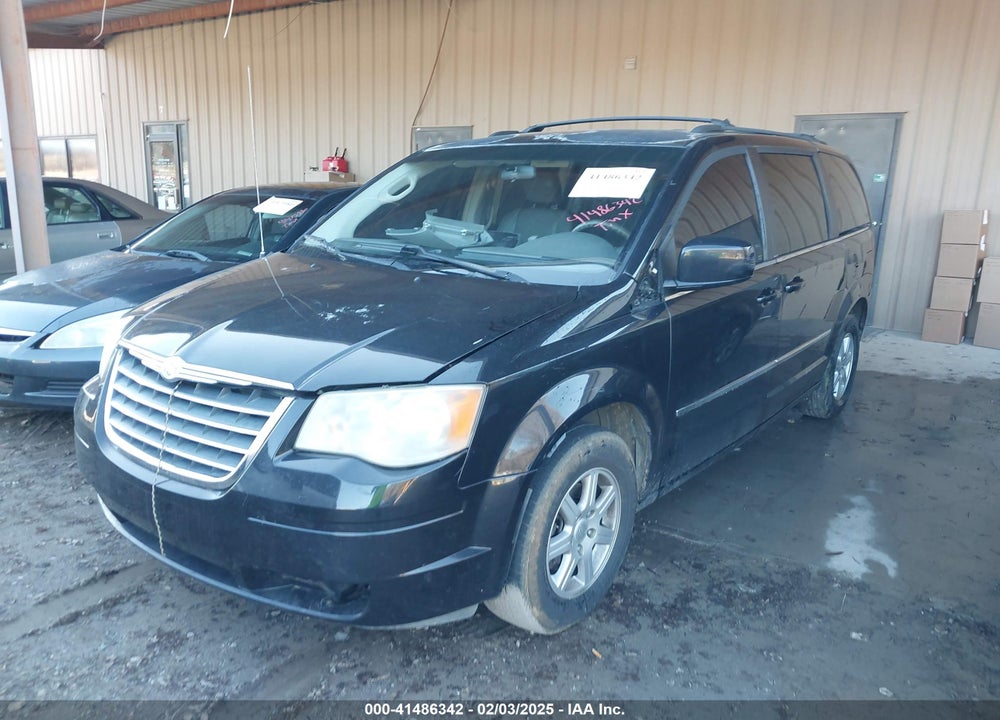 2010 CHRYSLER TOWN & COUNTRY VIN: 2A4RR5DX2AR124323