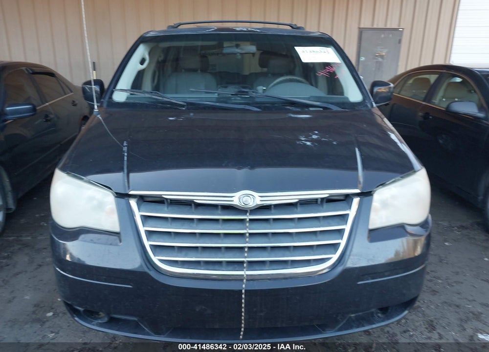 2010 CHRYSLER TOWN & COUNTRY VIN: 2A4RR5DX2AR124323