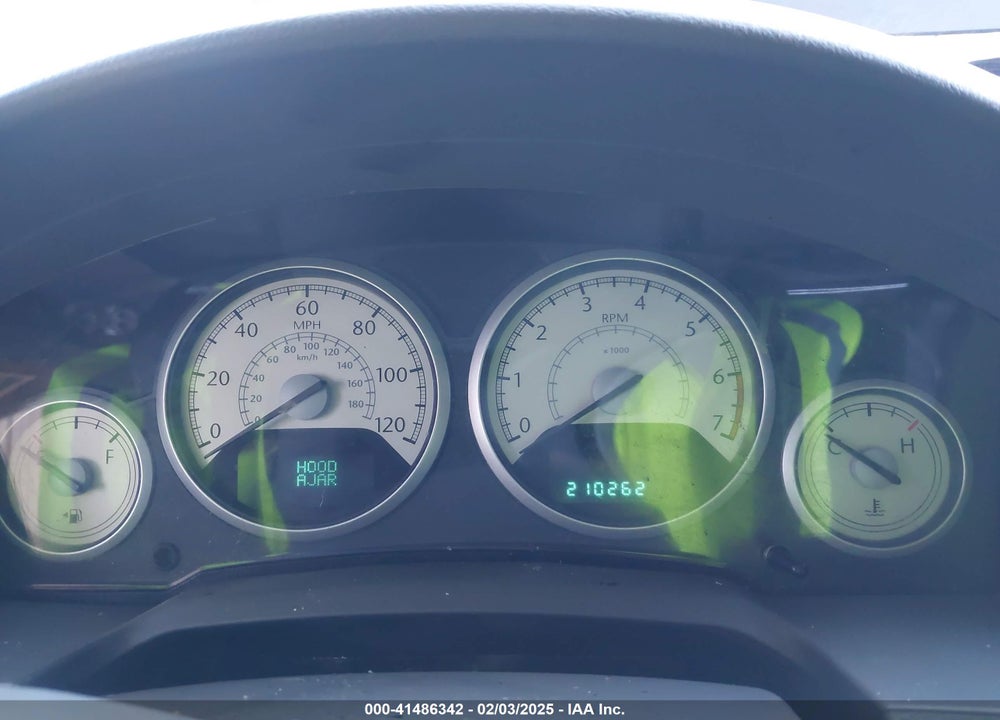 2010 CHRYSLER TOWN & COUNTRY VIN: 2A4RR5DX2AR124323