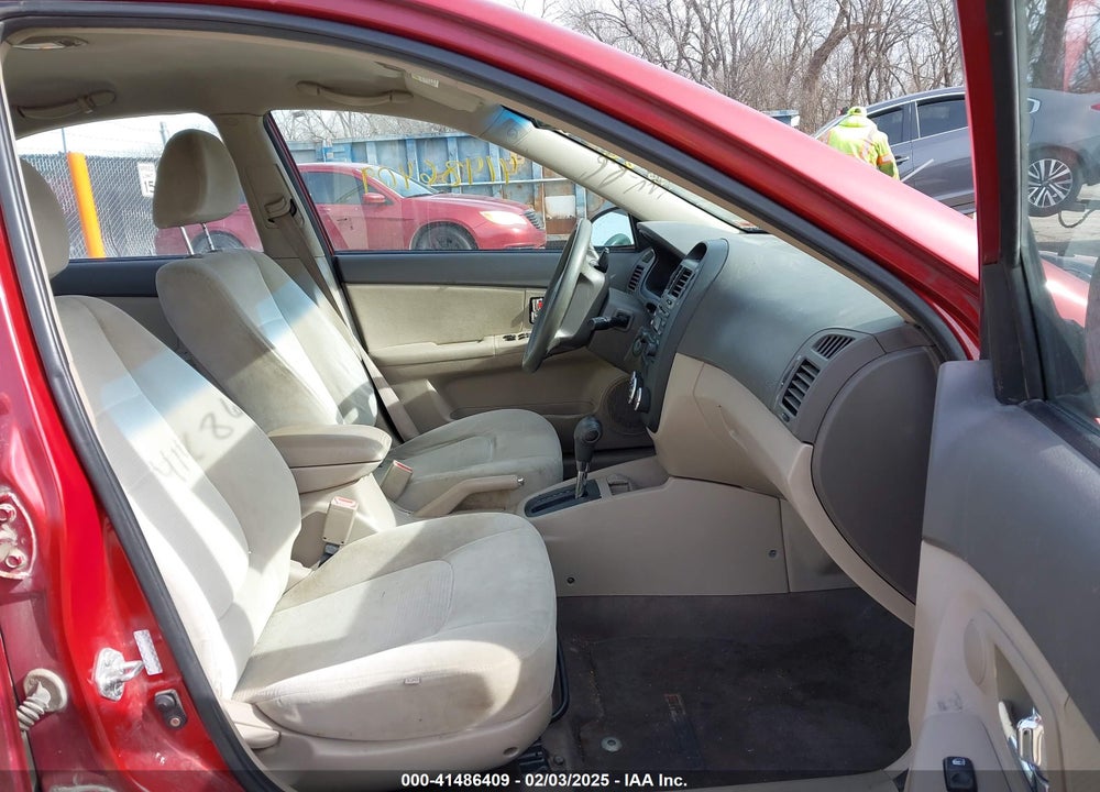 2008 KIA SPECTRA VIN: KNAFE121685527432