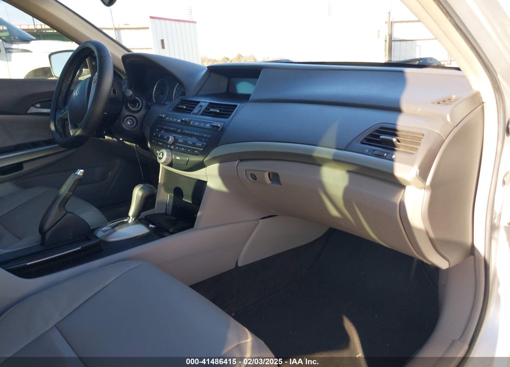 2009 HONDA ACCORD VIN: 1HGCP36819A007880