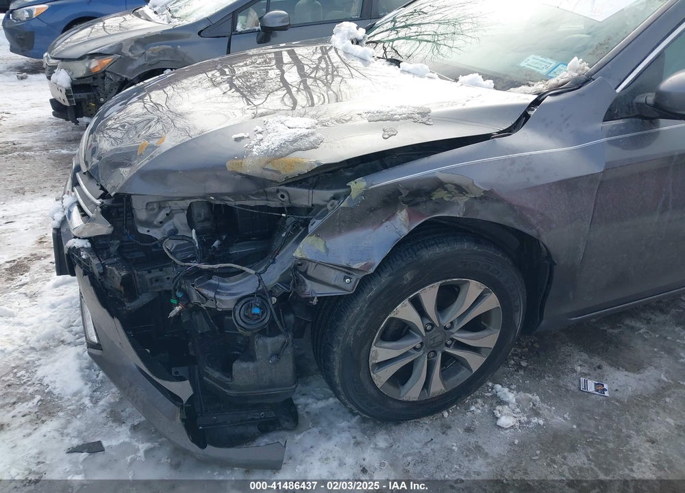 2015 HONDA ACCORD LX VIN: 1HGCR2F35FA005909