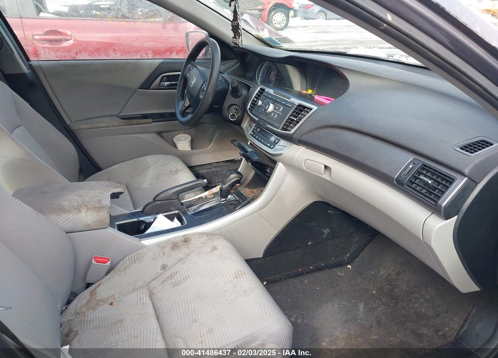 2015 HONDA ACCORD LX VIN: 1HGCR2F35FA005909