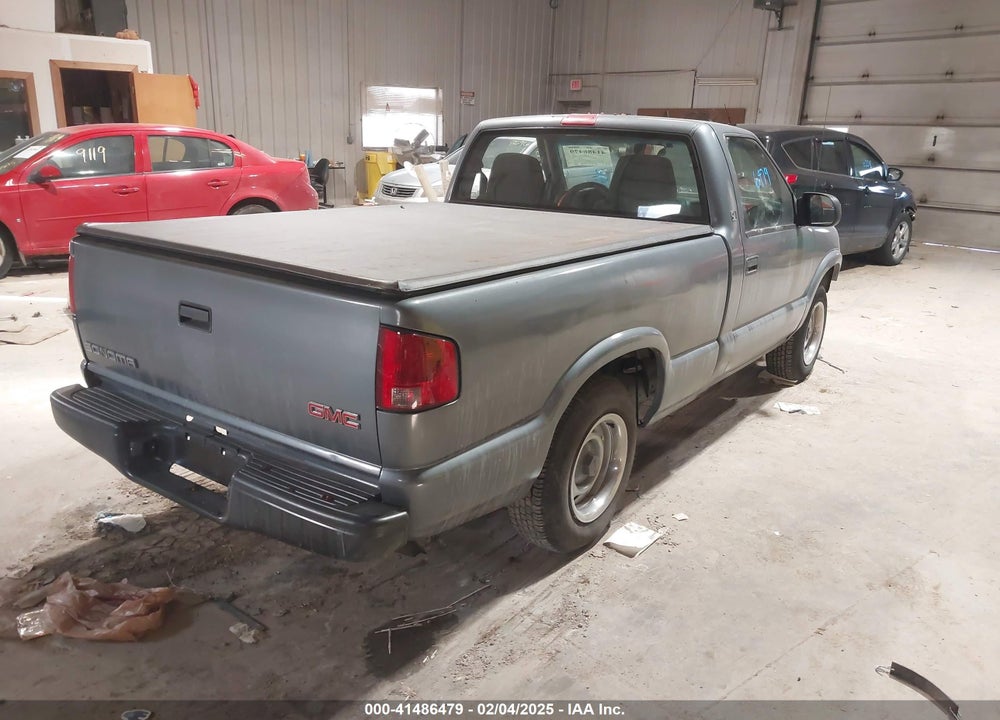 2002 GMC SONOMA SL VIN: 1GTCS145328187323