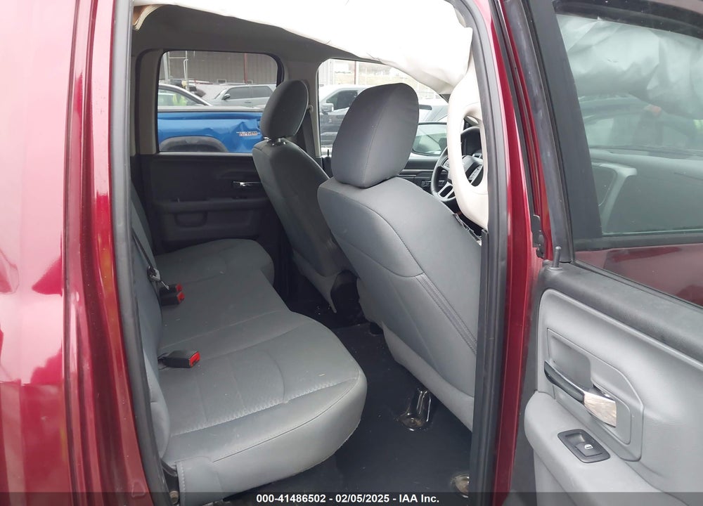 2018 RAM 1500 VIN: 1C6RR7GG7JS319692