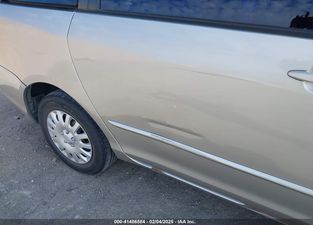 2005 TOYOTA SIENNA CE VIN: 5TDZA23C55S294876