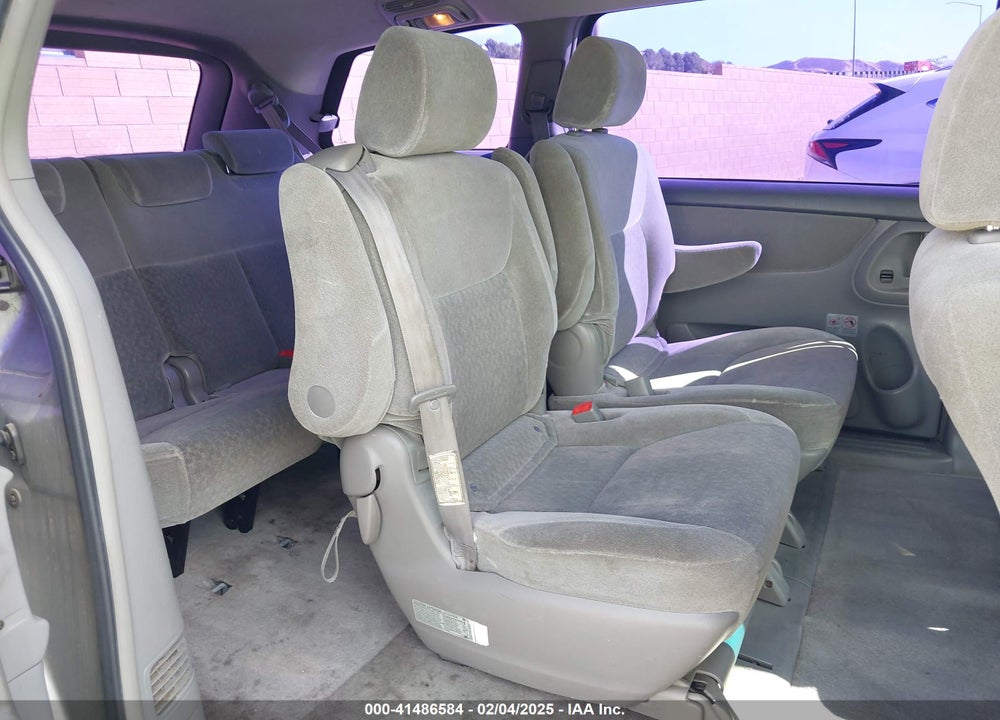 2005 TOYOTA SIENNA CE VIN: 5TDZA23C55S294876