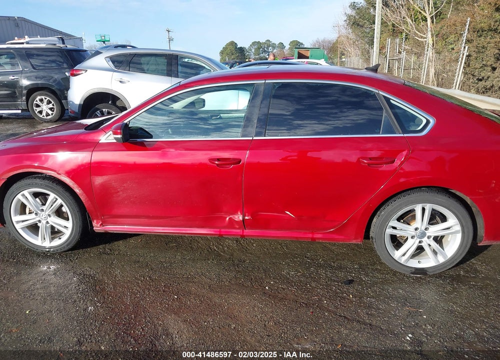 2015 VOLKSWAGEN PASSAT VIN: 1VWBV7A38FC012042