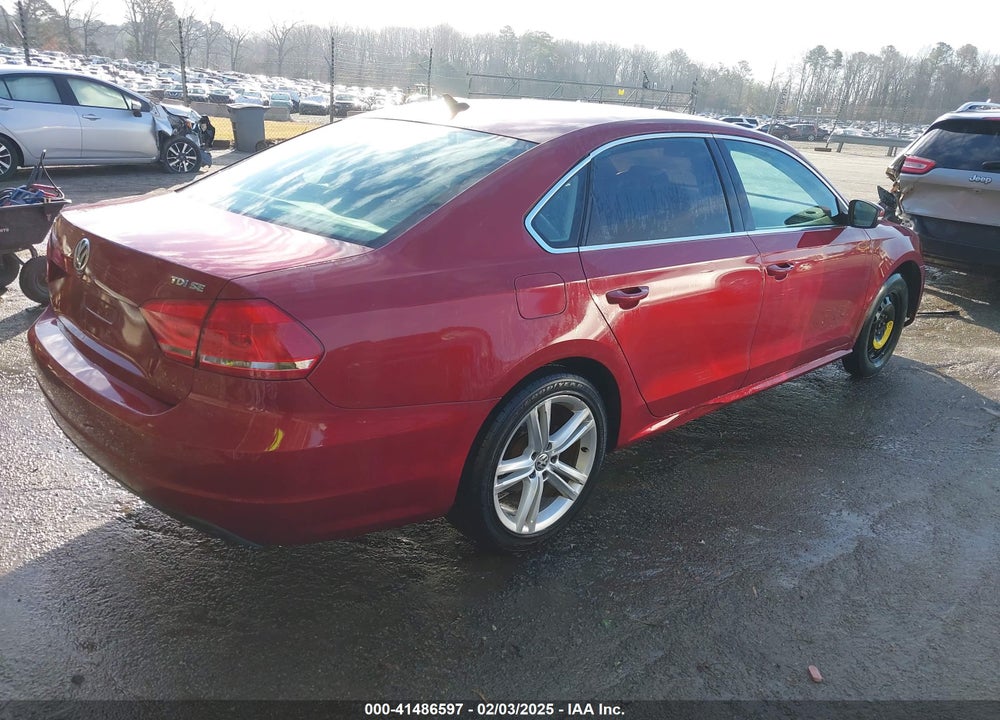2015 VOLKSWAGEN PASSAT VIN: 1VWBV7A38FC012042