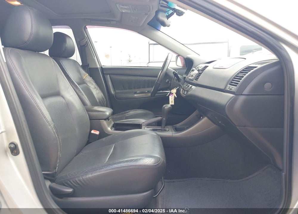 2004 TOYOTA CAMRY SE VIN: 4T1BE32K34U881183