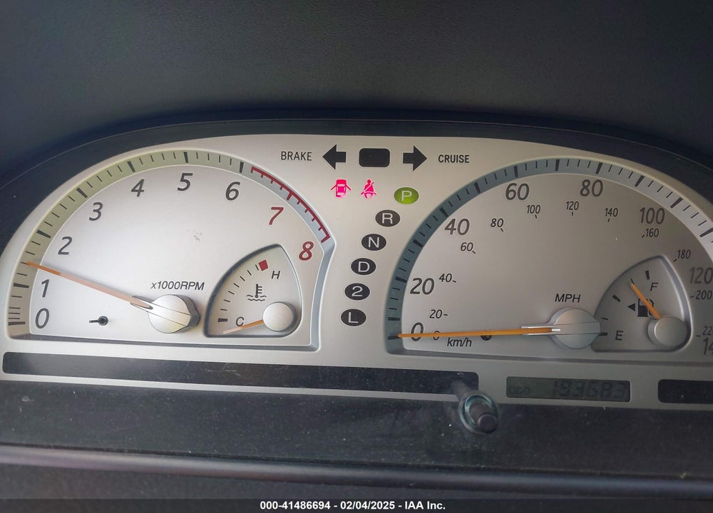 2004 TOYOTA CAMRY SE VIN: 4T1BE32K34U881183