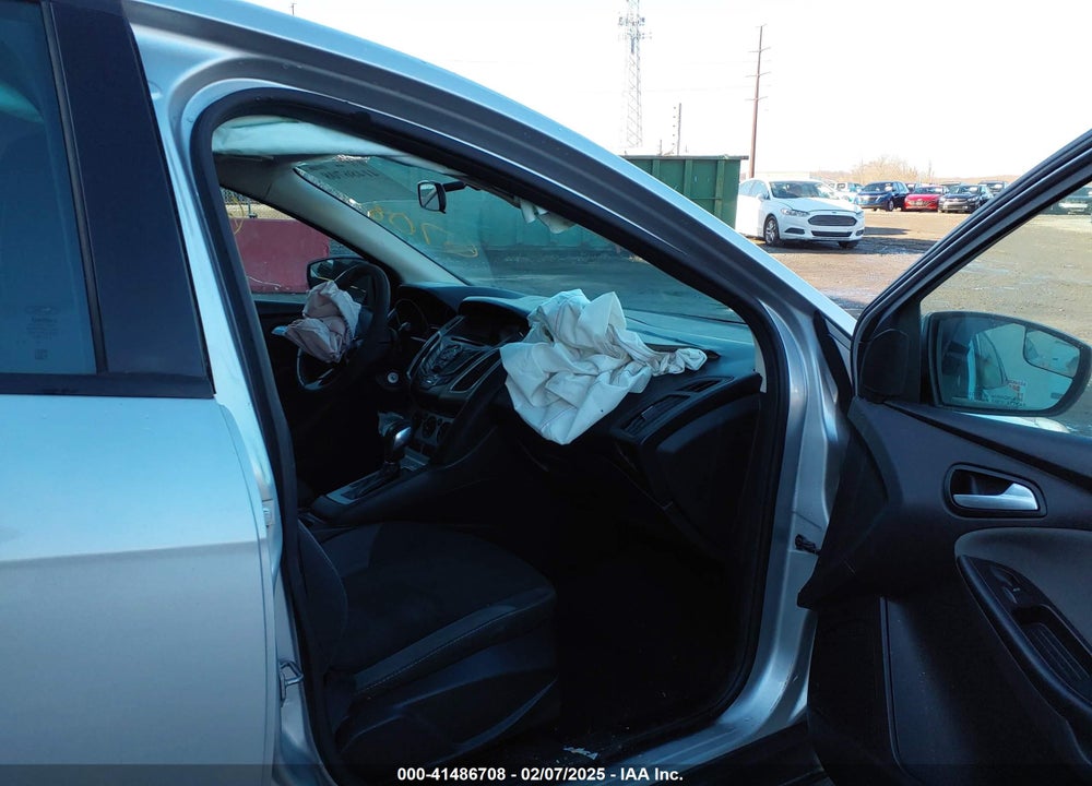 2014 FORD FOCUS VIN: 1FADP3F21EL171729