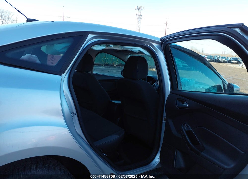 2014 FORD FOCUS VIN: 1FADP3F21EL171729