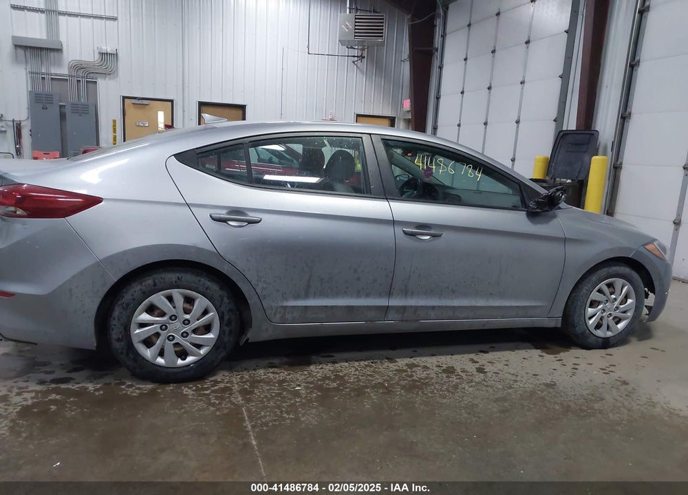 2017 HYUNDAI ELANTRA VIN: 5NPD74LF7HH182850