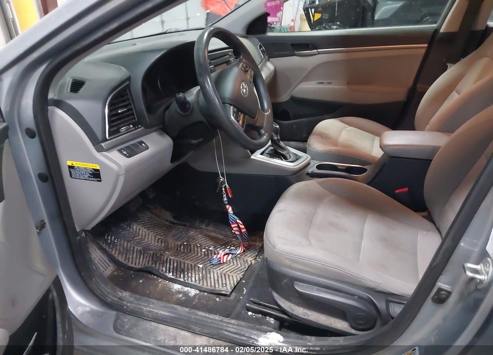2017 HYUNDAI ELANTRA VIN: 5NPD74LF7HH182850