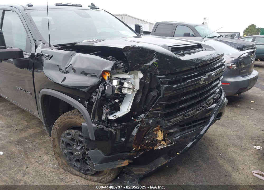 2024 CHEVROLET SILVERADO 2500HD 4WD STANDARD BED LT VIN: 1GC4YNE73RF271061