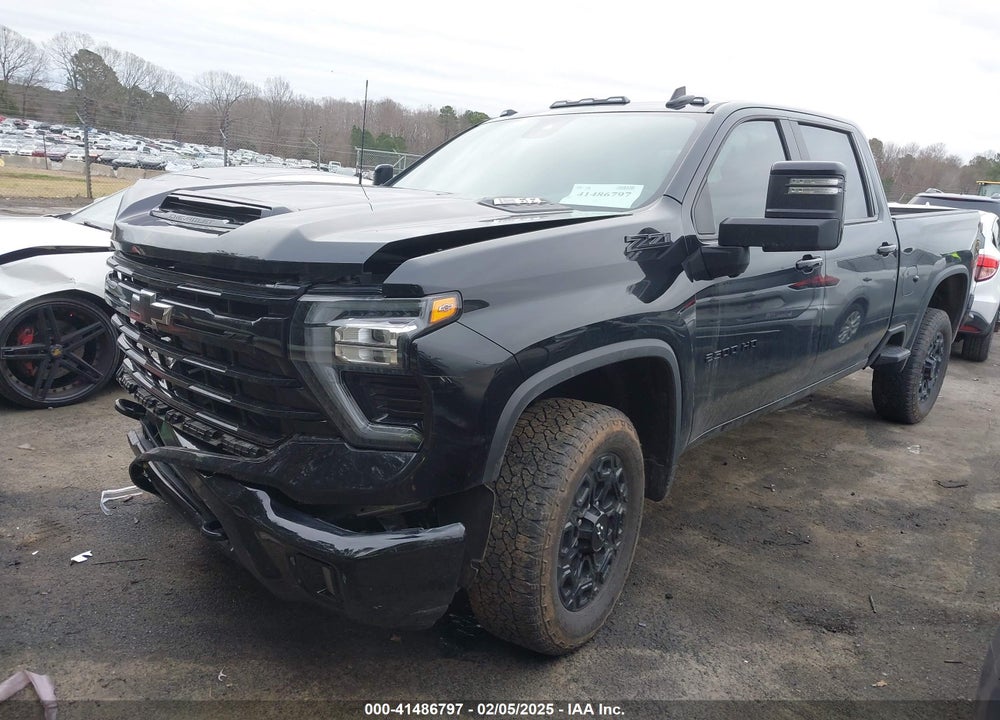2024 CHEVROLET SILVERADO 2500HD 4WD STANDARD BED LT VIN: 1GC4YNE73RF271061
