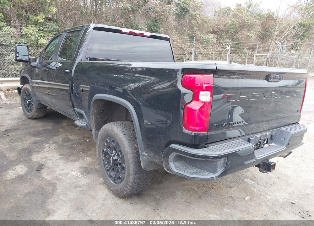 2024 CHEVROLET SILVERADO 2500HD 4WD STANDARD BED LT VIN: 1GC4YNE73RF271061