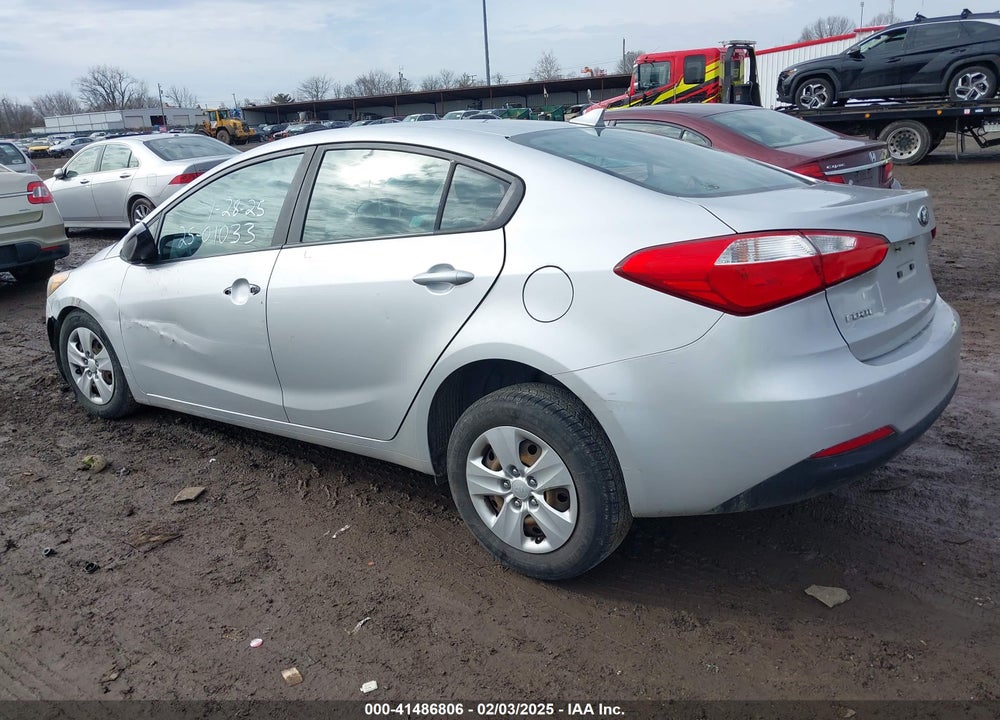 2015 KIA FORTE VIN: KNAFK4A63F5437157