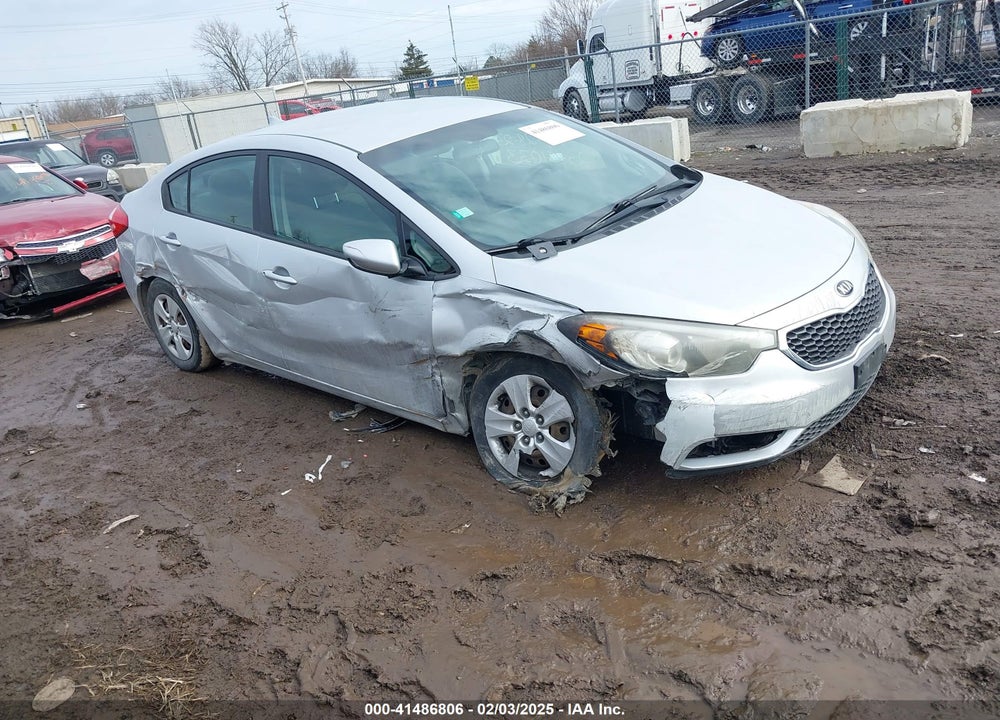 2015 KIA FORTE VIN: KNAFK4A63F5437157