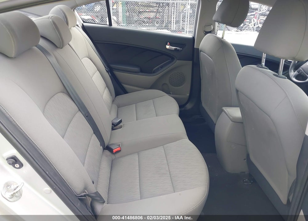 2015 KIA FORTE VIN: KNAFK4A63F5437157