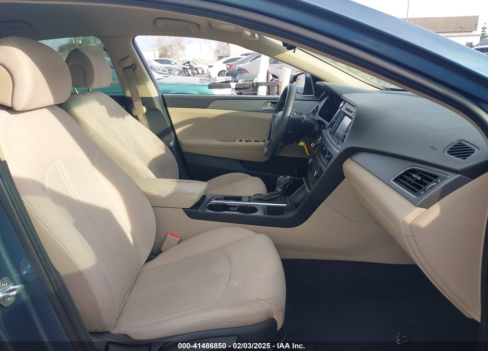 2016 HYUNDAI SONATA SE VIN: 5NPE24AF9GH281304