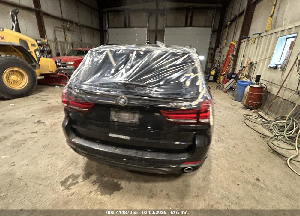 2015 BMW X5 VIN: 5UXKR0C56F0K61727