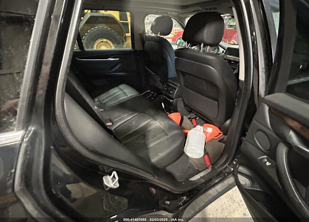 2015 BMW X5 VIN: 5UXKR0C56F0K61727