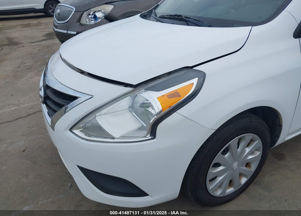 2018 NISSAN VERSA 1.6 SV VIN: 3N1CN7APXJL815073