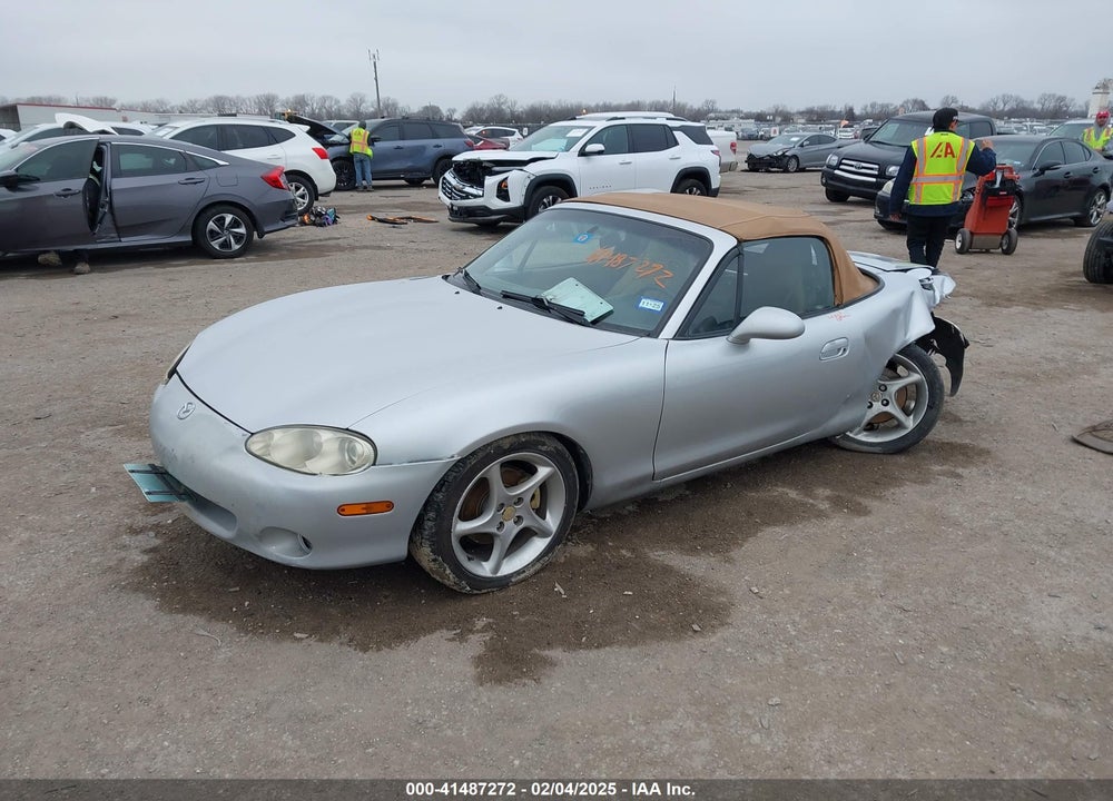 2002 MAZDA MX-5 MIATA CLOTH/LS/SE VIN: JM1NB353520233203