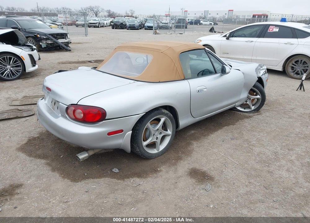 2002 MAZDA MX-5 MIATA CLOTH/LS/SE VIN: JM1NB353520233203