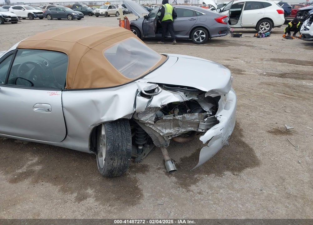 2002 MAZDA MX-5 MIATA CLOTH/LS/SE VIN: JM1NB353520233203