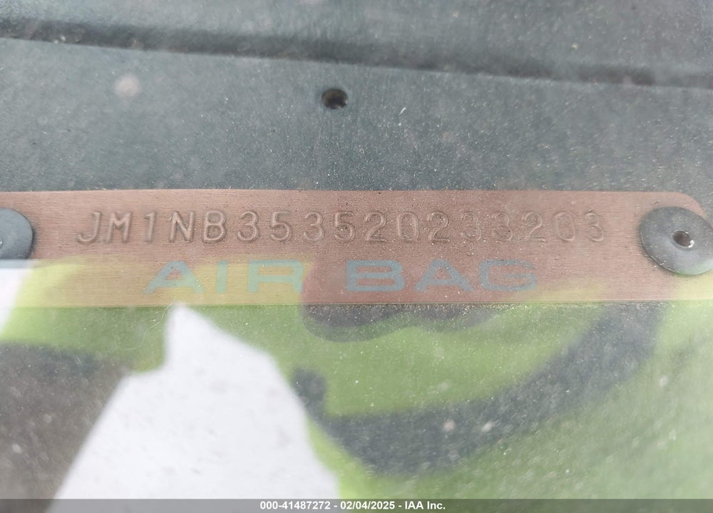 2002 MAZDA MX-5 MIATA CLOTH/LS/SE VIN: JM1NB353520233203