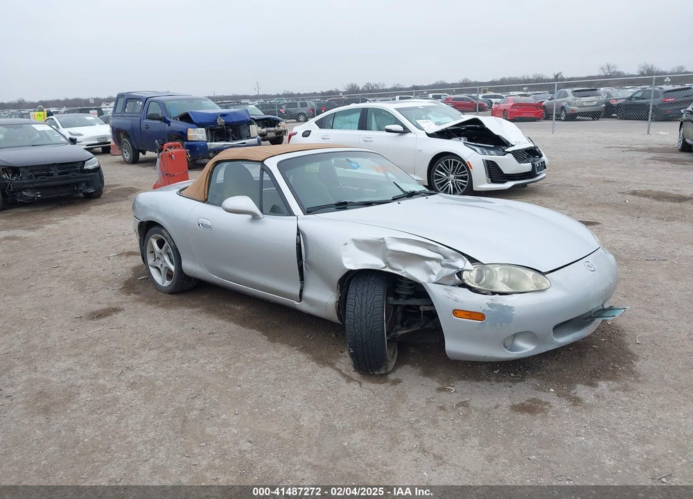 2002 MAZDA MX-5 MIATA CLOTH/LS/SE VIN: JM1NB353520233203