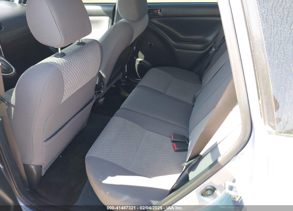 2007 TOYOTA MATRIX VIN: 2T1KR32E97C657632