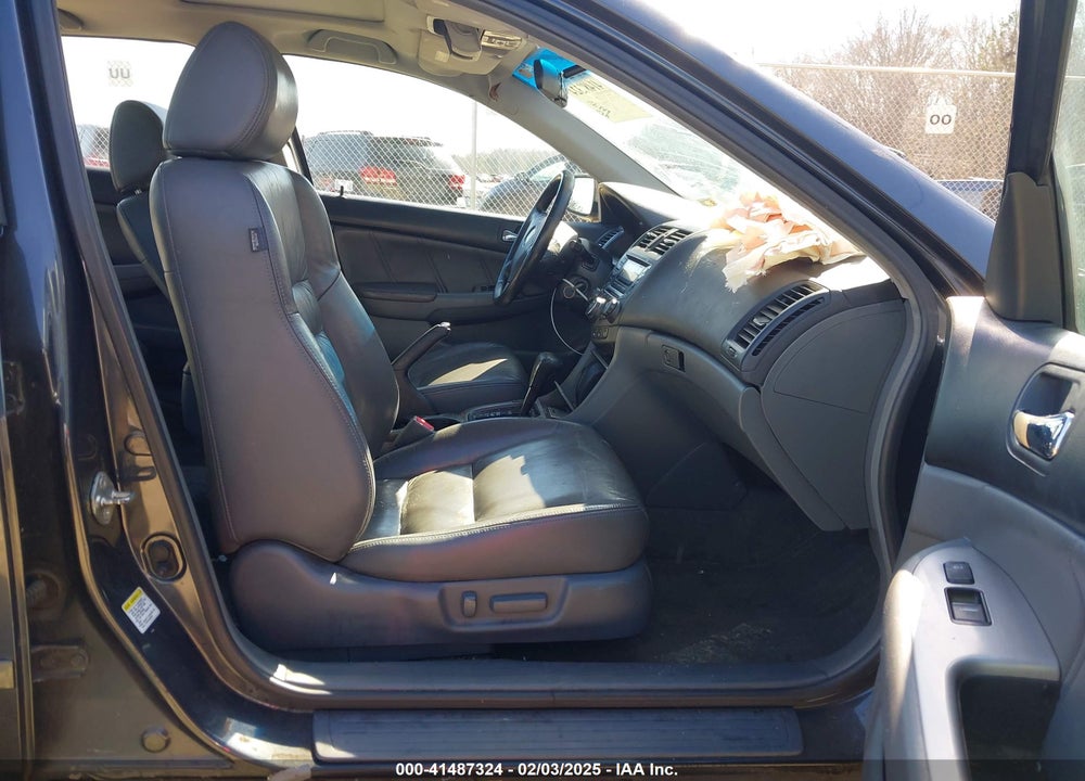 2005 HONDA ACCORD 3.0 EX VIN: 1HGCM66515A021532