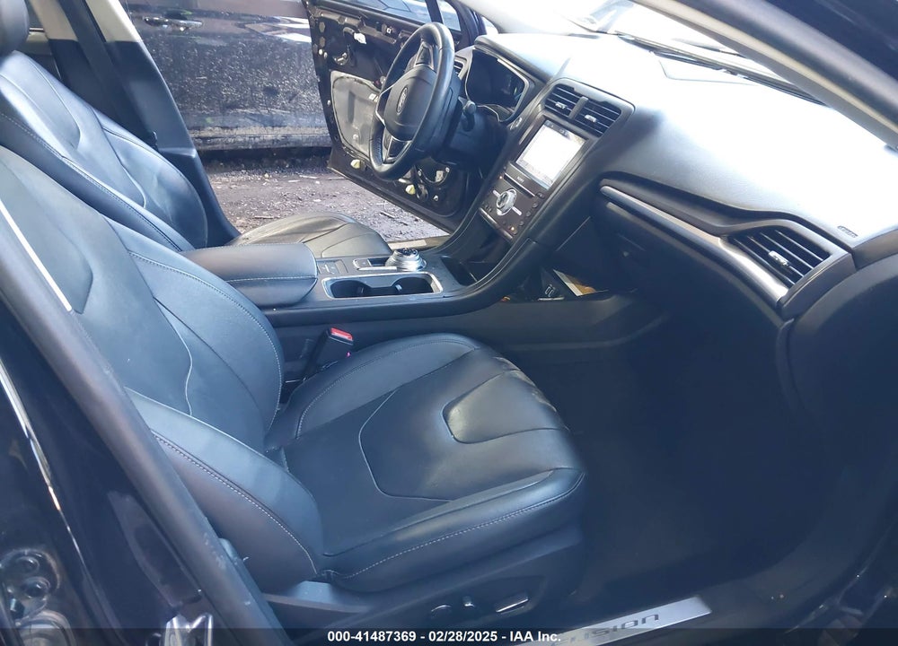 2019 FORD FUSION HYBRID TITANIUM VIN: 3FA6P0RU3KR243175