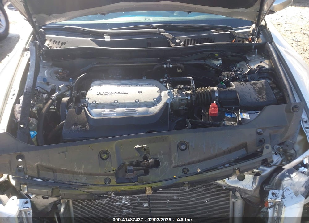 2011 HONDA ACCORD VIN: 1HGCP3F89BA001539