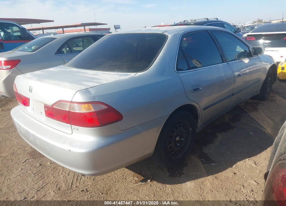 1998 HONDA ACCORD LX VIN: 1HGCG5640WA050711