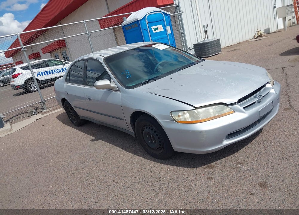 1998 HONDA ACCORD LX VIN: 1HGCG5640WA050711
