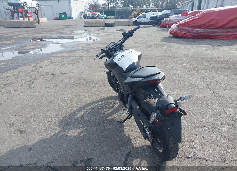2024 YAMAHA MT-03 VIN: MH3RH20Y1RK013666