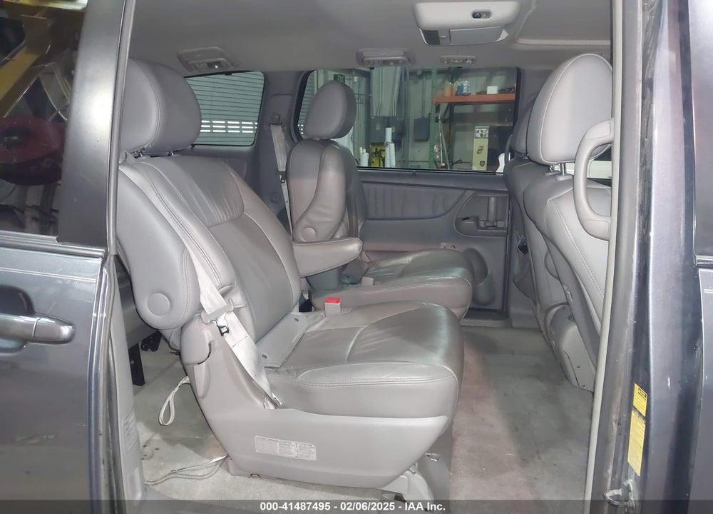 2010 TOYOTA SIENNA XLE/XLE LIMITED VIN: 5TDYK4CC2AS309994