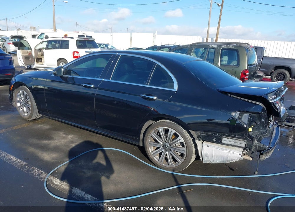 2022 MERCEDES-BENZ E 350 VIN: W1KZF8DB2NB027895
