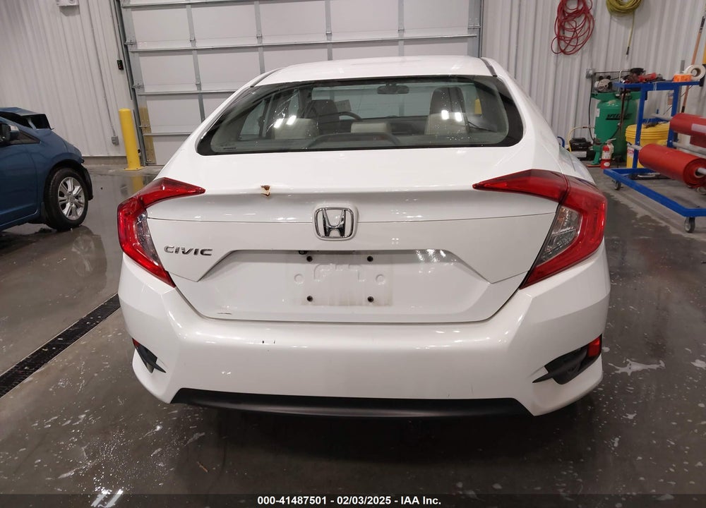 2017 HONDA CIVIC VIN: 19XFC2F58HE057596