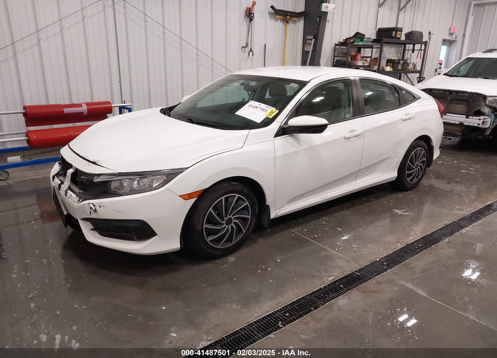 2017 HONDA CIVIC VIN: 19XFC2F58HE057596